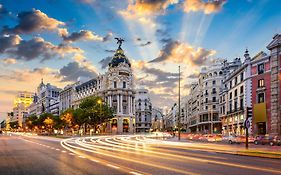 M&F Apartaments Gran Via